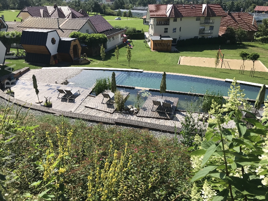 Loral - reference javnih naravnih-bioloških bazenov