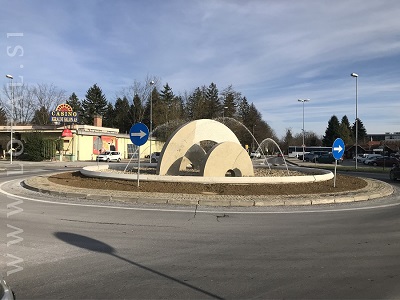 Loral - fontane in vodni motivi