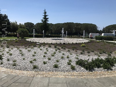 Loral - fontane in vodni motivi