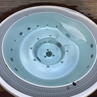 Referenčne slike whirlpoolov - masažnih bazenov