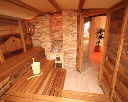 Loral - suhe savne: finska, zeliščna, ruska banja, dimna savna